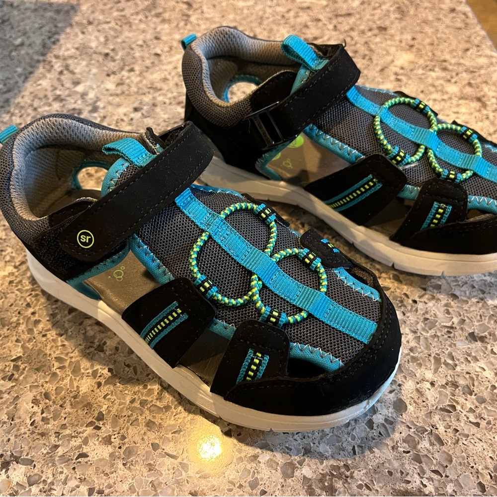 Stride Rite Iggy Sandal Sneaker 11M